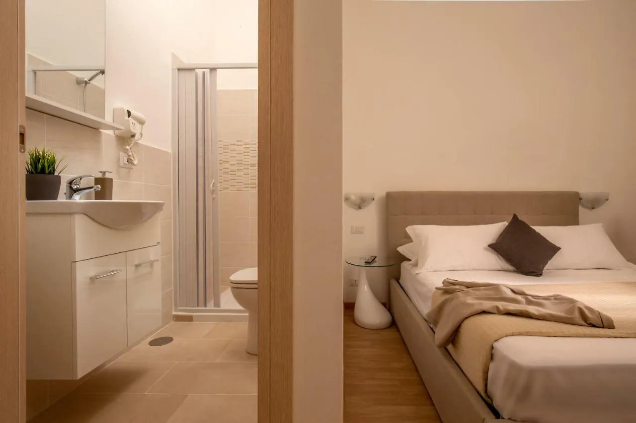 Domus Veneto Rome Bed and Breakfast 2*,