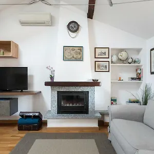 Apartment Casa Barbagialla Como