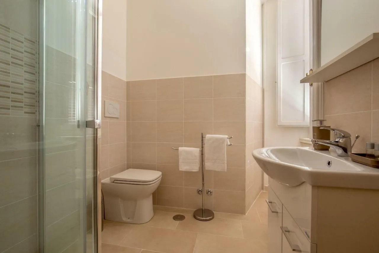 Domus Veneto Rome Bed & Breakfast