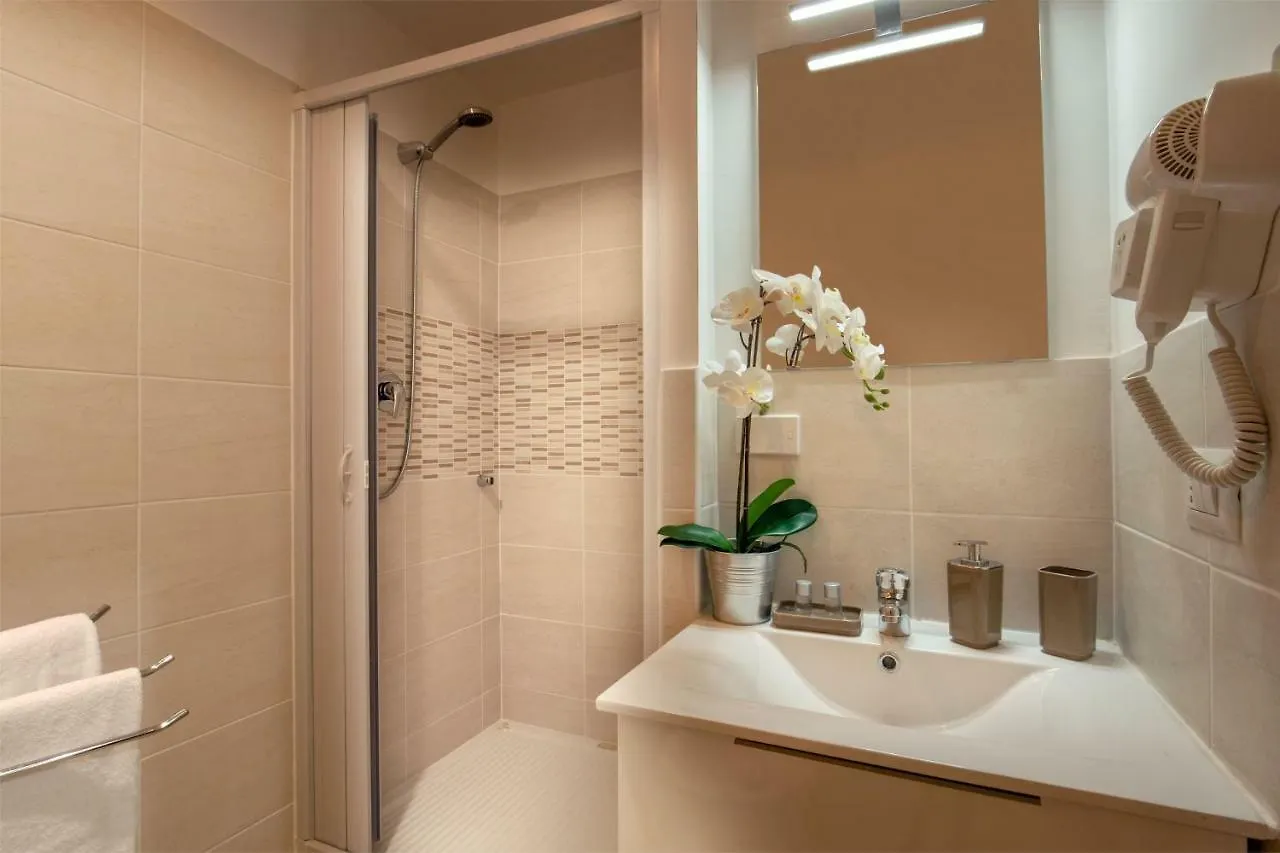 Domus Veneto Rome Bed & Breakfast
